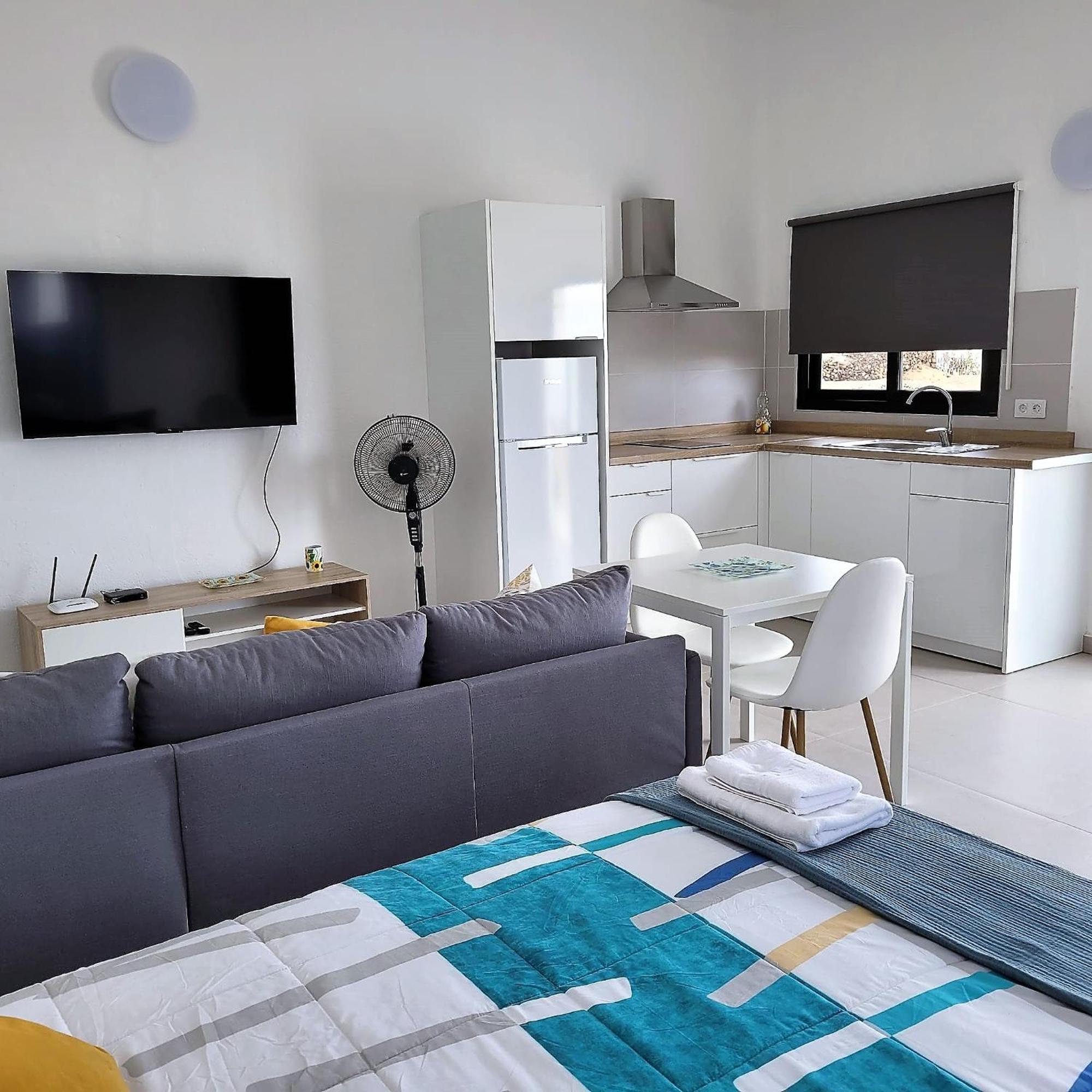 Apartamentos Falcon 티나조 외부 사진